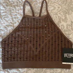 Racer back VS bandeau bra